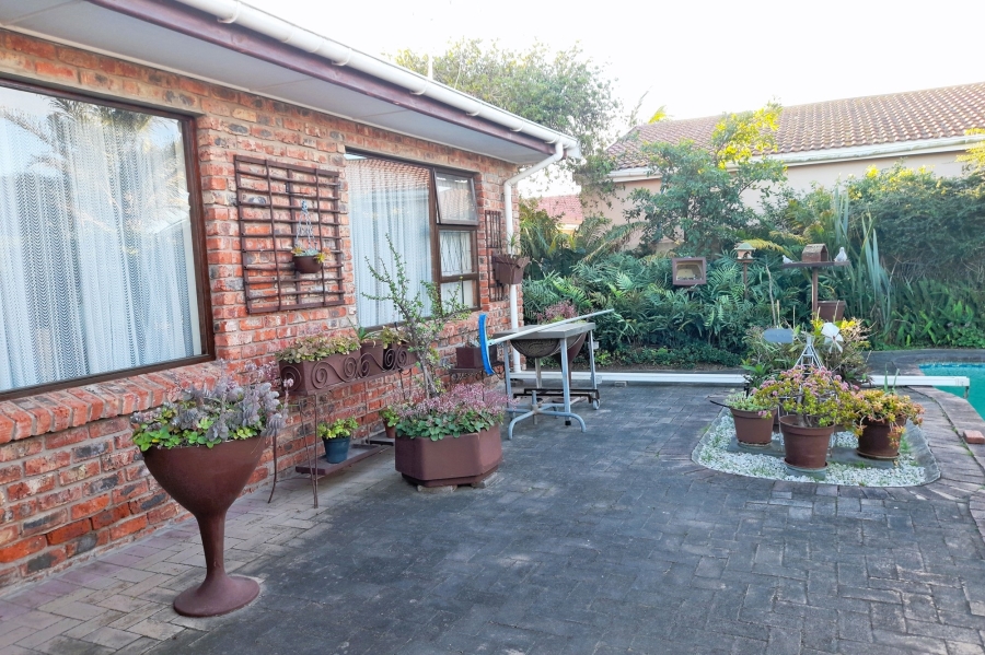 4 Bedroom Property for Sale in Walmer Downs Eastern Cape
